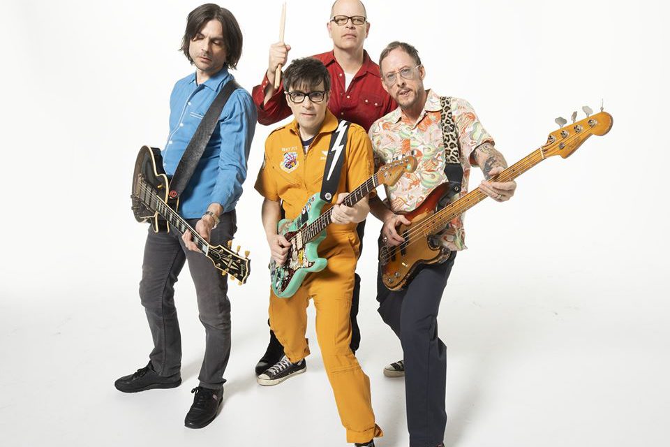 Weezer compartió una nueva canción: «Hero»