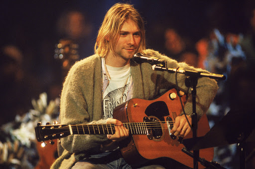 Subastan guitarra de Kurt Cobain usada en el MTV Unplugged