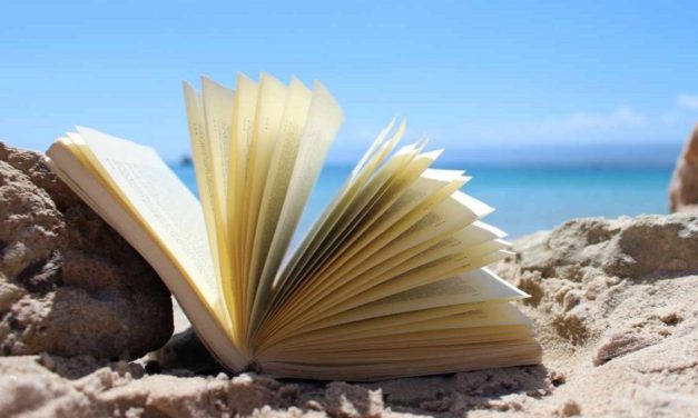 Lo que pasa en el mar ahí se queda: 5 grandes  libros sobre historias de la playa