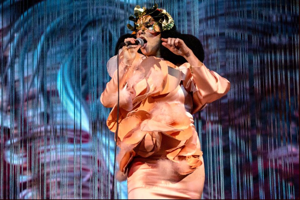 Björk dará tres conciertos vía livestream
