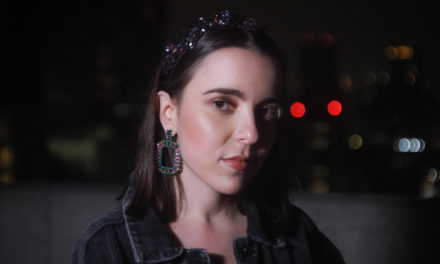 Lolita de Sola nos enamora con «No Me Vas A Encontrar»