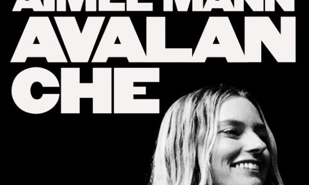 Aimee Mann hace cover de “Avalanche”, canción de Leonard Cohen