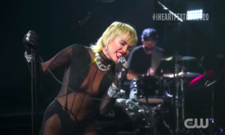 Miley Cyrus canta “Heart Of Glass” de Blondie en show online