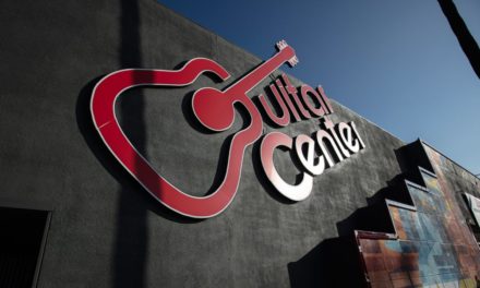 Guitar Center podría declararse en bancarrota