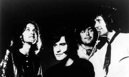 Mira el video que The Kinks hizo para “Lola”