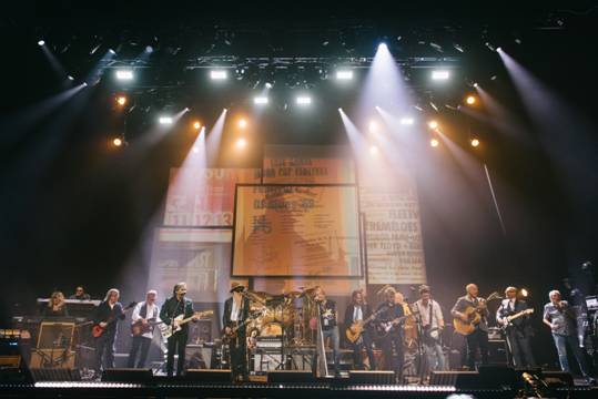 Billy Gibbons y Kirk Hammet junto a Mick Fleetwood & Friends