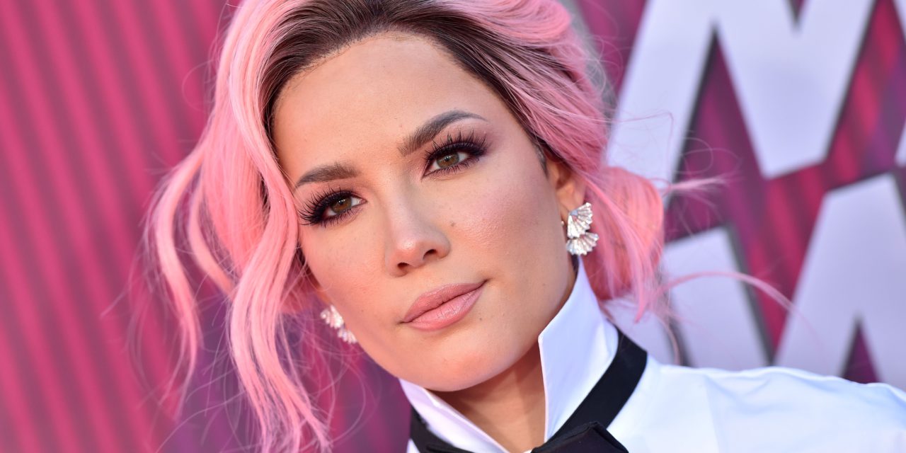 Halsey busca entrar al mundo del rock – ¡Productores de lujo para su nuevo álbum!