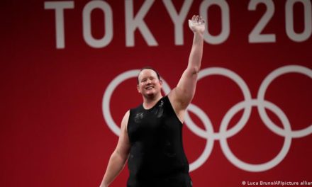 Laurel Hubbard: La primera atleta transgénero en competir en unos Juegos Olímpicos, así fue su camino por Tokio 2020