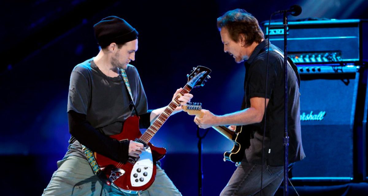 Josh Klinghoffer ex miembro de RHCP será el nuevo guitarrista de Pearl Jam