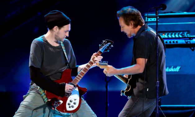 Josh Klinghoffer ex miembro de RHCP será el nuevo guitarrista de Pearl Jam