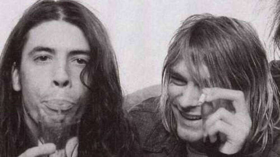 De la vez que Dave Grohl recibió una llamada sobre la falsa muerte de Cobain