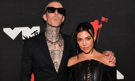 Amor del bueno: Travis Barker se tatuó en honor a Kourtney Kardashian