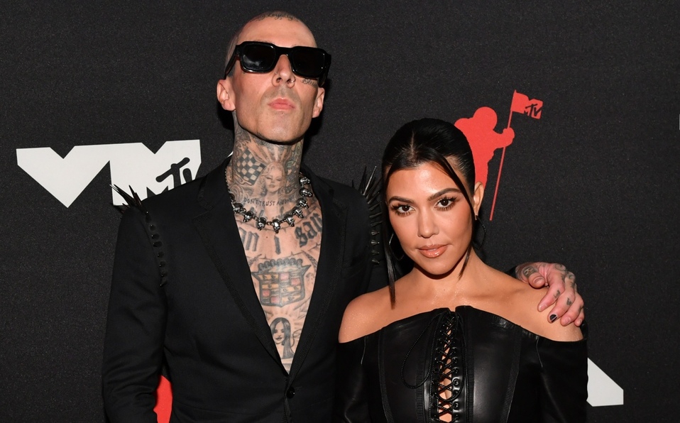 Amor del bueno: Travis Barker se tatuó en honor a Kourtney Kardashian