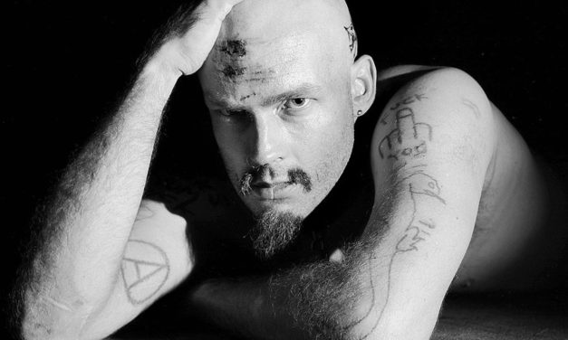 ¿Conoces a GG Allin? – El punketo que defecaba en sus conciertos y salía desnudo a cantar