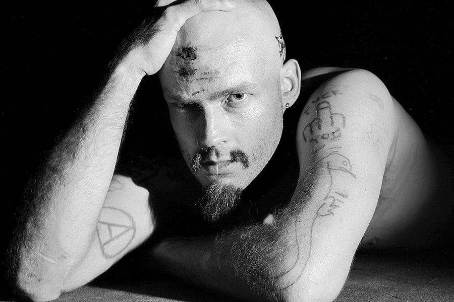 ¿Conoces a GG Allin? – El punketo que defecaba en sus conciertos y salía desnudo a cantar