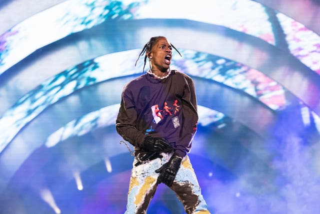 Todo tras la tragedia del festival Astroworld – El show de Travis Scott dejó fallecidos y ahora está demandado