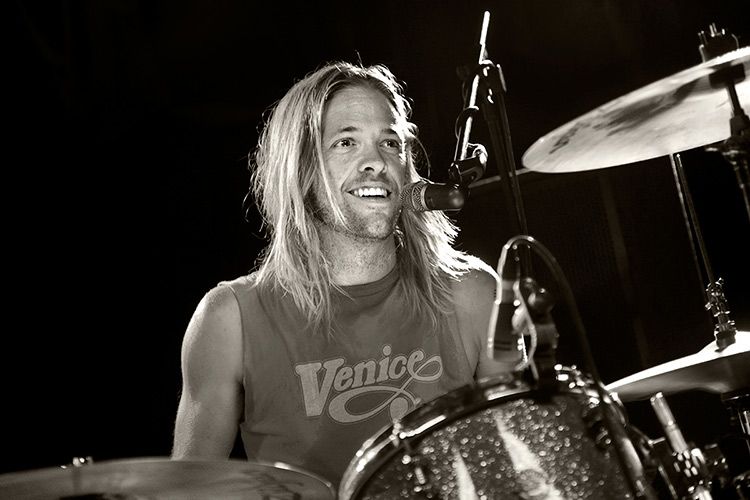 Taylor Hawkins baterista de los Foo Fighters es hallado sin vida