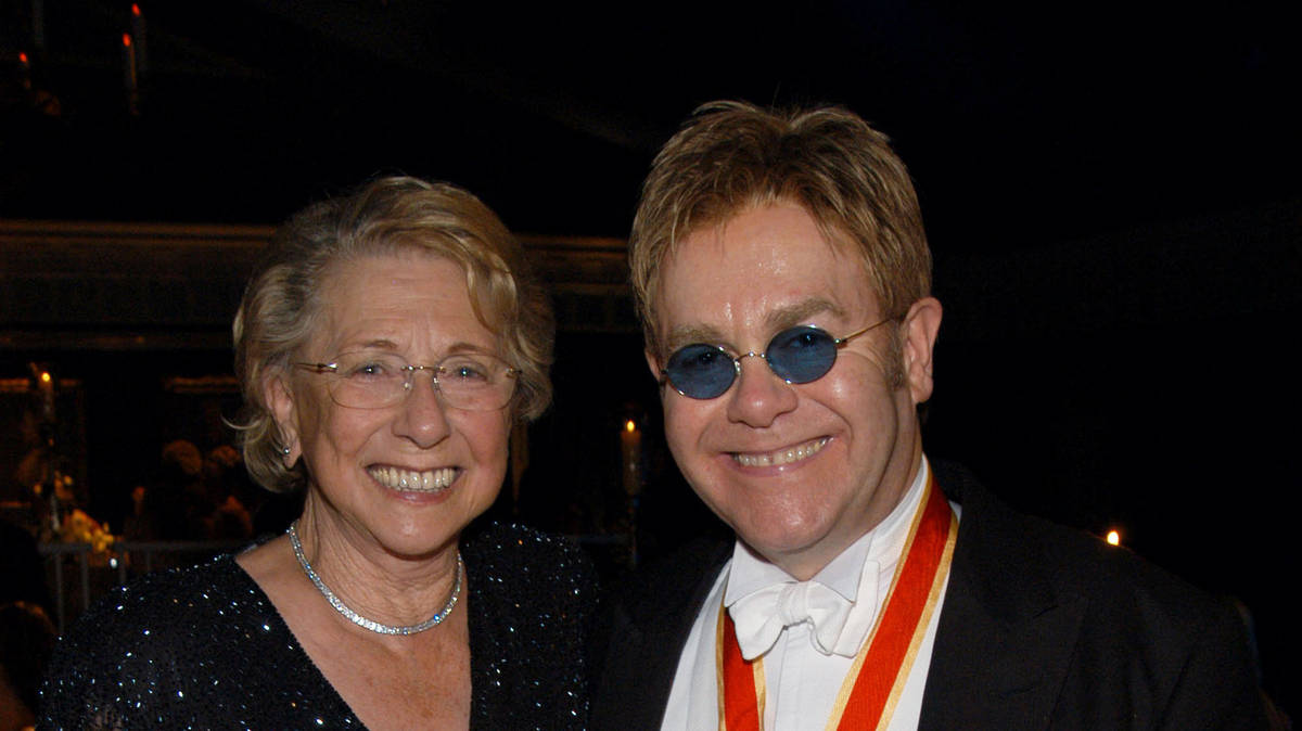 Elton_John_Mother