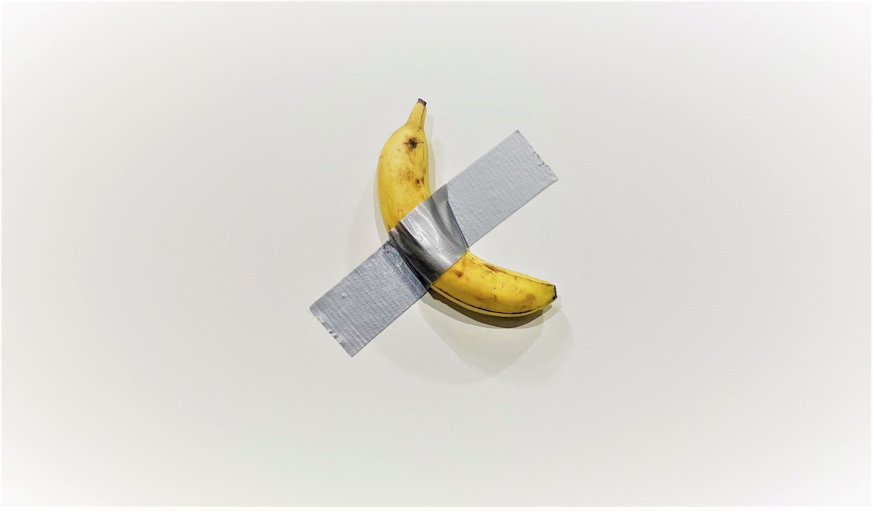 maurizio-cattelan-banana