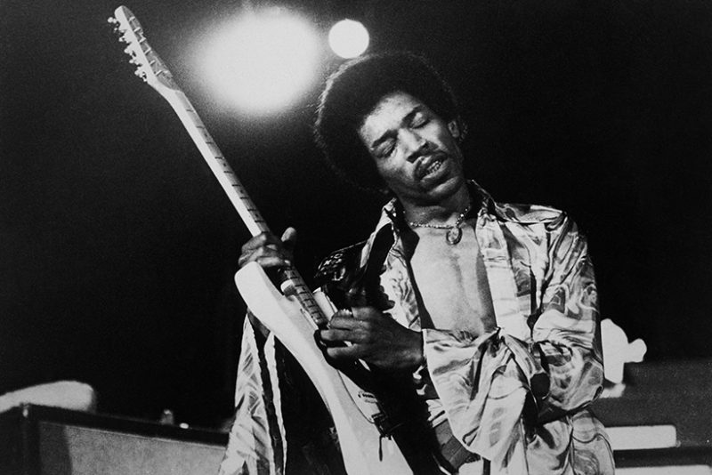 El viaje psicodélico de Jimi Hendrix: Más allá de la guitarra y hacia el más allá